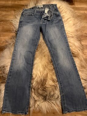 Ariat Women's Light Blue Washed Boyfriend Jeans